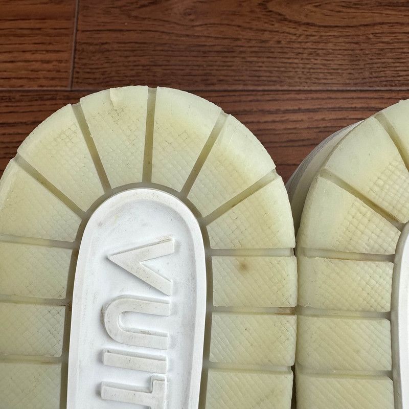 Louis Vuitton Louis Vuitton White Trainer Low Top Sneakers 0079 Size US 10 / EU 43 - 6 Thumbnail