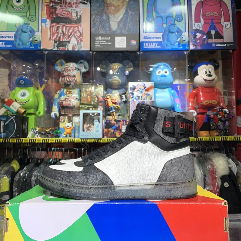 Louis Vuitton Louis Vuitton Rivoli Casual Sneakers in White and Blue 0079 Size US 10 / EU 43 - 7 Thumbnail