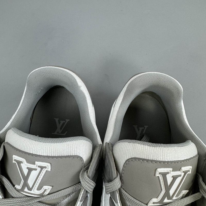 Louis Vuitton Louis Vuitton Classic Printed Trainer Sneakers for Men 0079 Size US 9.5 / EU 42-43 - 9 Thumbnail
