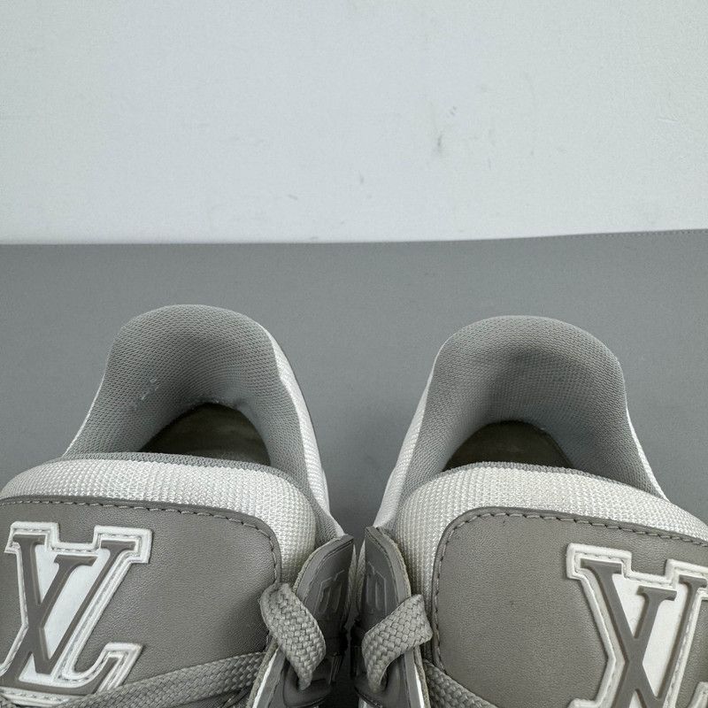 Louis Vuitton Louis Vuitton Classic Printed Trainer Sneakers for Men 0079 Size US 9.5 / EU 42-43 - 10 Thumbnail