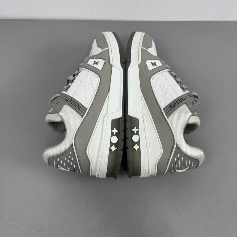 Louis Vuitton Louis Vuitton Classic Printed Trainer Sneakers for Men 0079 Size US 9.5 / EU 42-43 - 7 Thumbnail