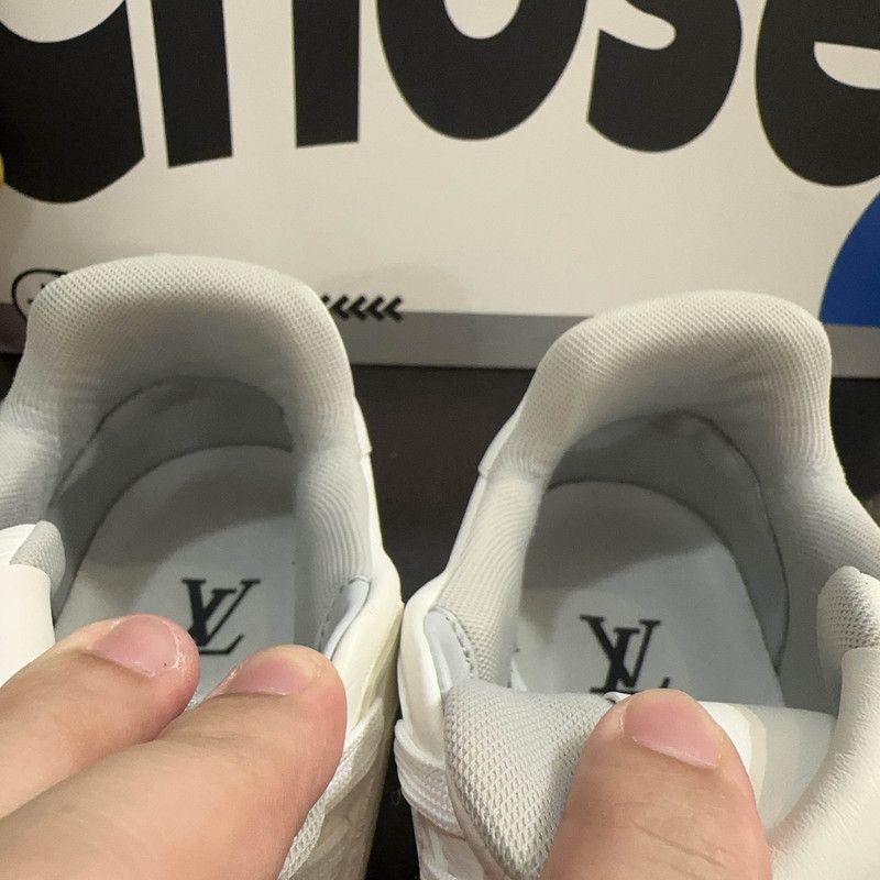 Louis Vuitton Louis Vuitton White Cement Trainer Low Sneakers 0079 Size US 7 / EU 40 - 9 Thumbnail