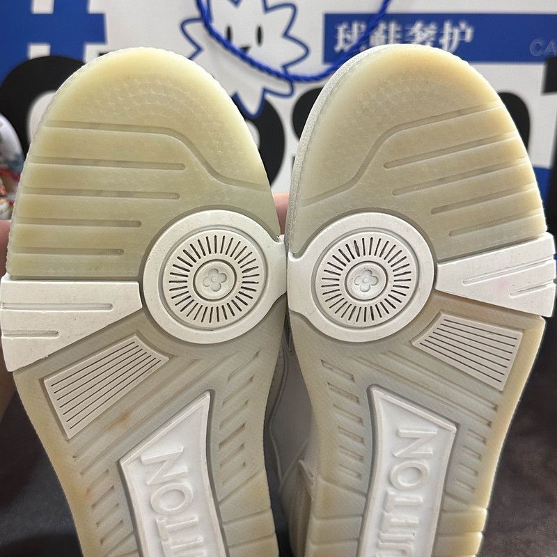 Louis Vuitton Louis Vuitton White Cement Trainer Low Sneakers 0079 Size US 7 / EU 40 - 11 Thumbnail