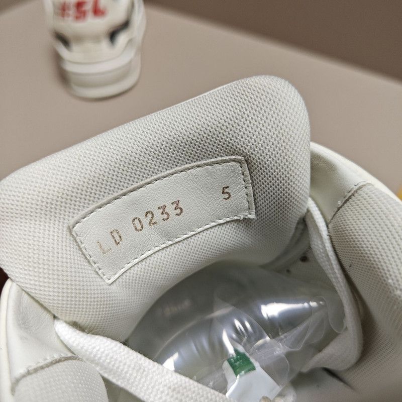 Louis Vuitton Louis Vuitton Hand-painted Graffiti Trainers 0079 Size US 9 / EU 42 - 5 Thumbnail