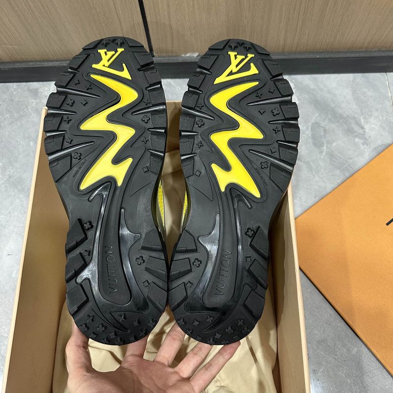 Louis Vuitton Louis Vuitton Runner Tatic Low-top Active Sneakers 0079 Size US 10 / EU 43 - 4 Thumbnail