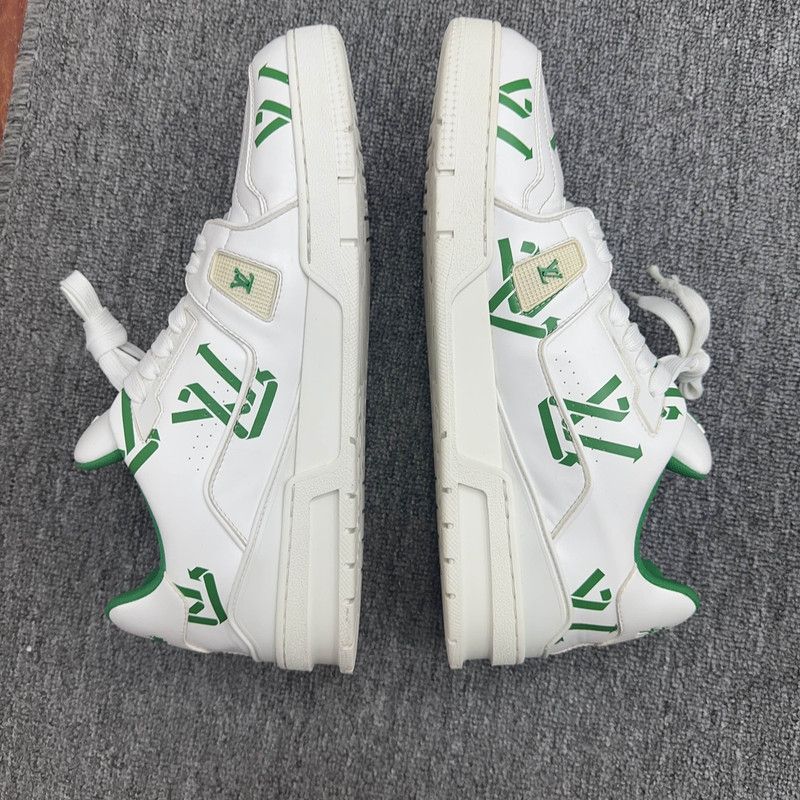 Louis Vuitton Louis Vuitton Green and White Trainer Sneakers 0079 Size US 10 / EU 43 - 7 Thumbnail