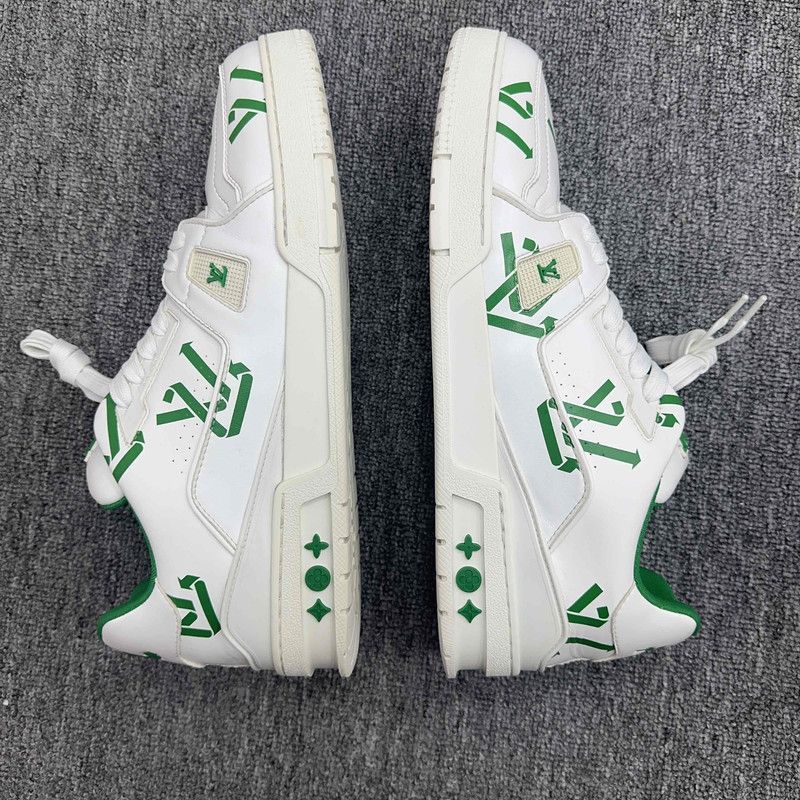 Louis Vuitton Louis Vuitton Green and White Trainer Sneakers 0079 Size US 10 / EU 43 - 8 Thumbnail