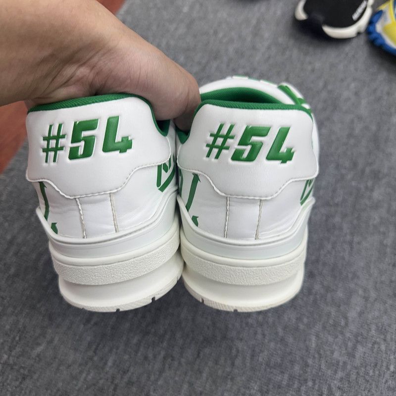 Louis Vuitton Louis Vuitton Green and White Trainer Sneakers 0079 Size US 10 / EU 43 - 3 Thumbnail