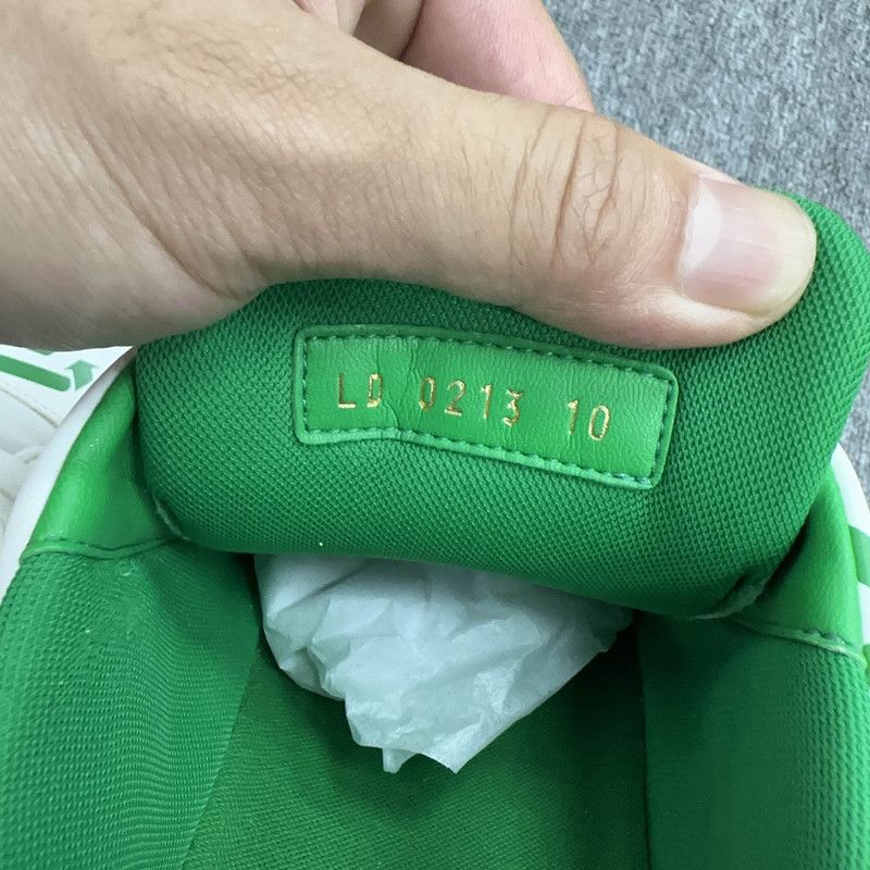 Louis Vuitton Louis Vuitton Green and White Trainer Sneakers 0079 Size US 10 / EU 43 - 5 Thumbnail