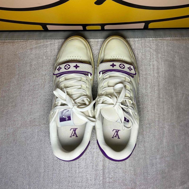 Louis Vuitton Louis Vuitton Trainer Stylish Sneakers in White and Purple 0079 Size US 10 / EU 43 - 7 Thumbnail