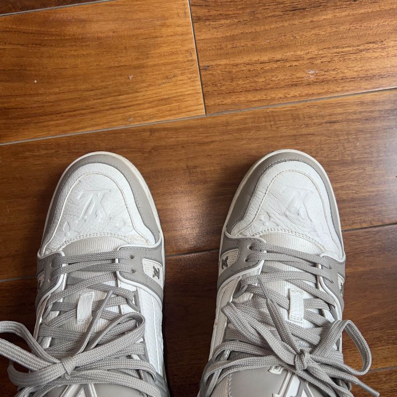 Louis Vuitton Louis Vuitton Classic Print Trainer Sneakers in Gray White 0079 Size US 10 / EU 43 - 8 Thumbnail