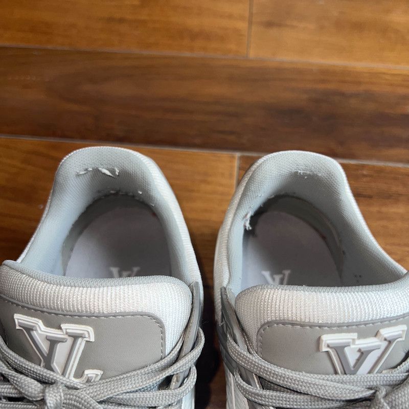 Louis Vuitton Louis Vuitton Classic Print Trainer Sneakers in Gray White 0079 Size US 10 / EU 43 - 7 Thumbnail