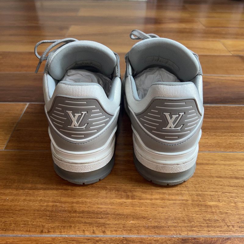 Louis Vuitton Louis Vuitton Classic Print Trainer Sneakers in Gray White 0079 Size US 10 / EU 43 - 3 Thumbnail