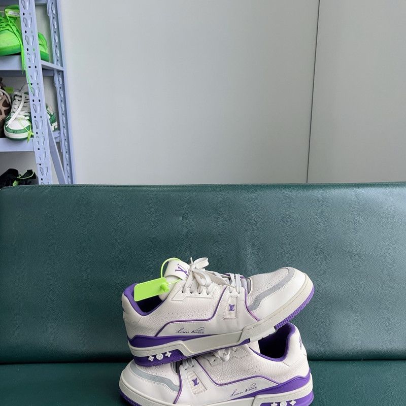 Louis Vuitton Louis Vuitton Trainer Low-Top Sneakers in White and Purple 0079 Size US 8 / IT 38 - 8 Thumbnail