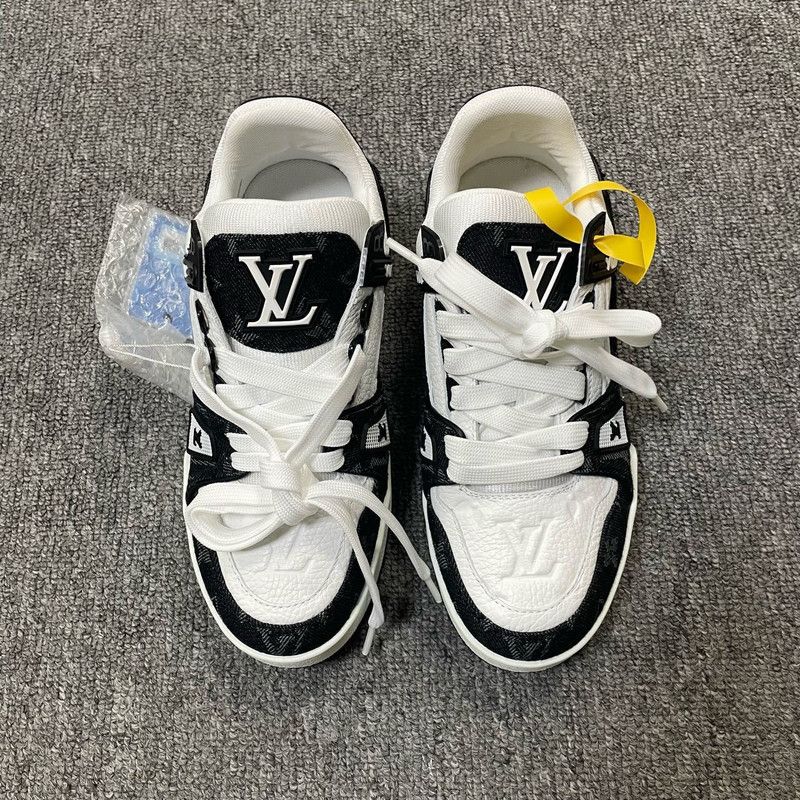 Louis Vuitton Louis Vuitton Trainer Low Top Casual Shoes 0079 Size US 9 / EU 42 - 2 Thumbnail