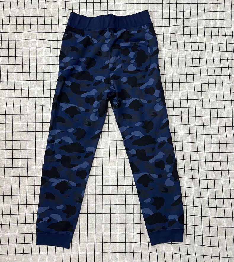 Bape Bape Blue Camo Shark Sweatpants L Size US 34 / EU 50 - 2 Thumbnail
