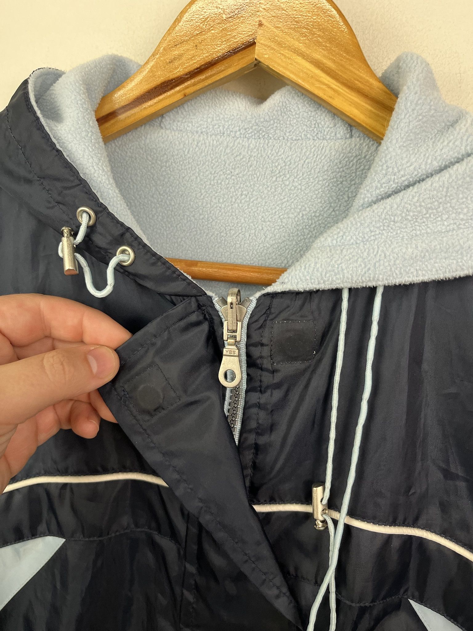 Vintage Vintage 90's Blank Blue Full Zip Up Fleece Lined Windbreaker SIze S Size US S / EU 44-46 / 1 - 2 Thumbnail