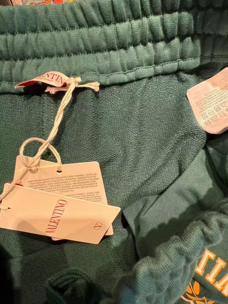 Valentino Valentino Green Sweat Shorts with Logo Size US 34 / EU 50 - 6 Thumbnail
