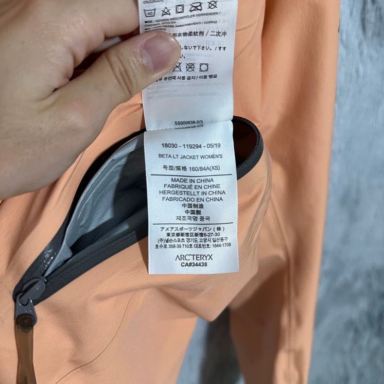 Acronym Arcteryx Beta LT Hooded Jacket Size US XS / EU 42 / 0 - 4 Thumbnail