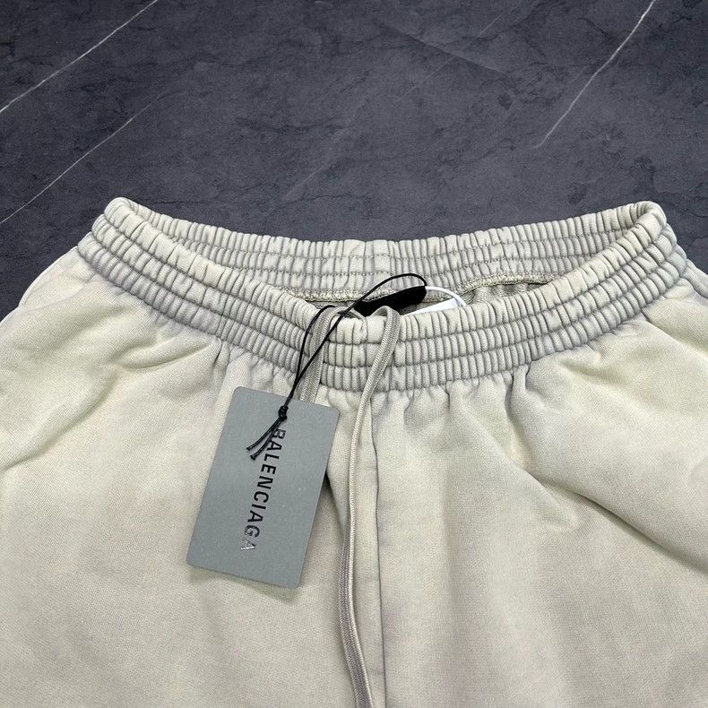 Balenciaga Balenciaga Distressed Beige Embroidered Logo Shorts Size US 28 / EU 44 - 3 Thumbnail