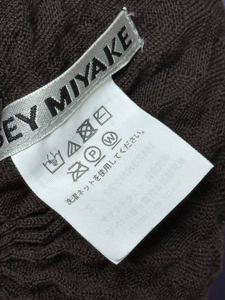 Issey Miyake ISSEY MIYAKE Pleated Cropped Long Sleeve Top Size US S / EU 44-46 / 1 - 4 Thumbnail