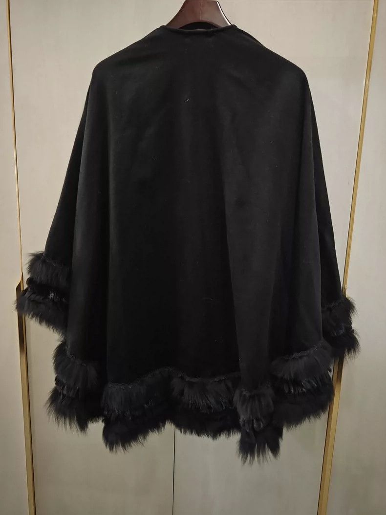 Loro Piana Loro Piana Mink Cashmere Long Shawl -dmc Size US M / EU 48-50 / 2 - 3 Thumbnail