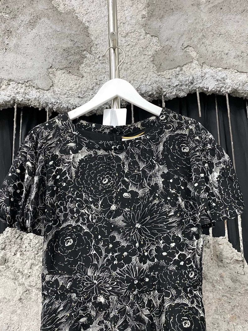 Saint Laurent Paris Saint Laurent SLP Short Sleeve Dress Size US M / EU 48-50 / 2 - 3 Thumbnail