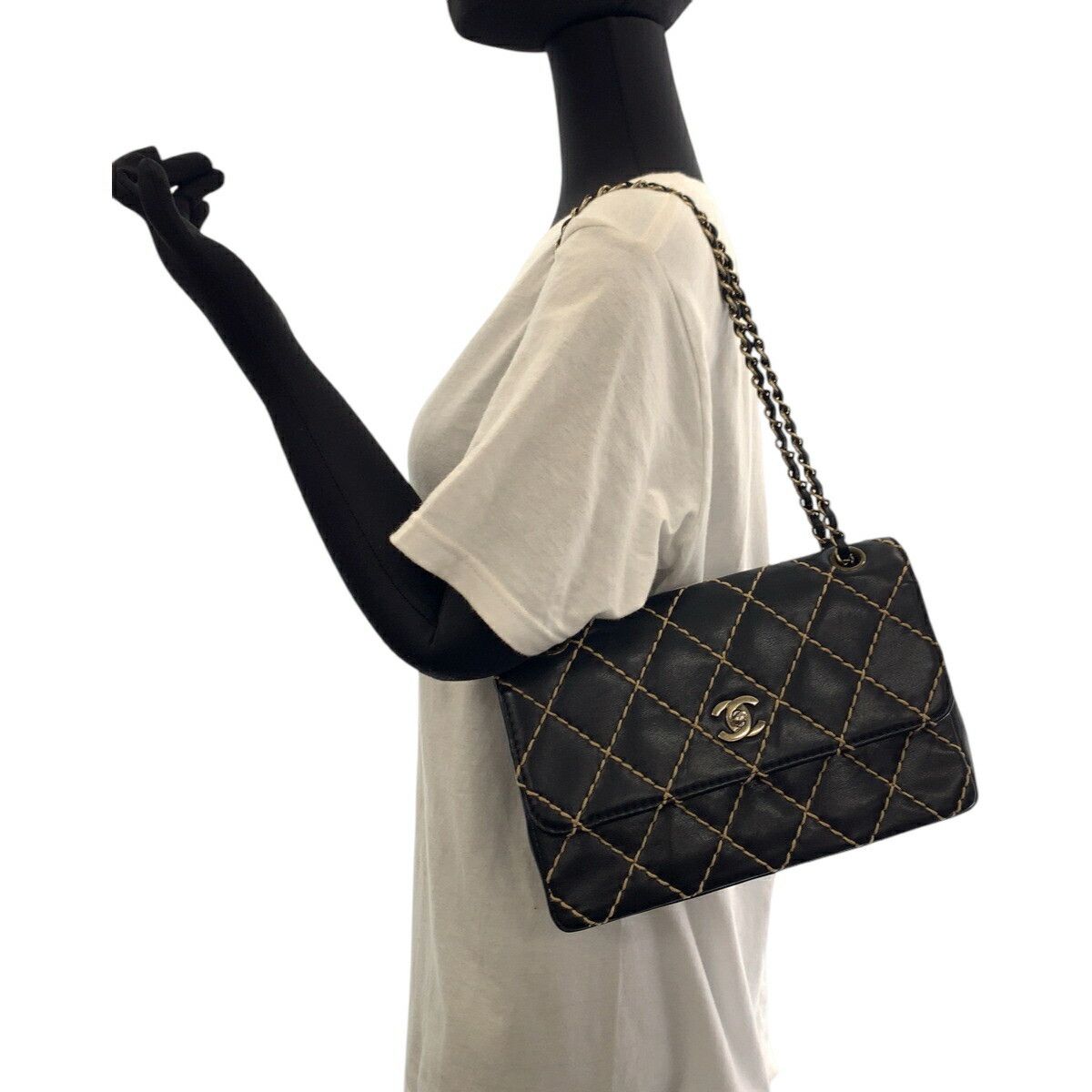 Chanel Chanel Chanel Coco Mark Wild Stitch Lambskin Shoulder Bag Leather Shoulder Bag Size ONE SIZE - 7 Thumbnail