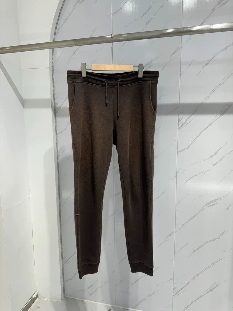 Louis Vuitton Louis Vuitton Brown Size US 30 / EU 46 - 2 Thumbnail