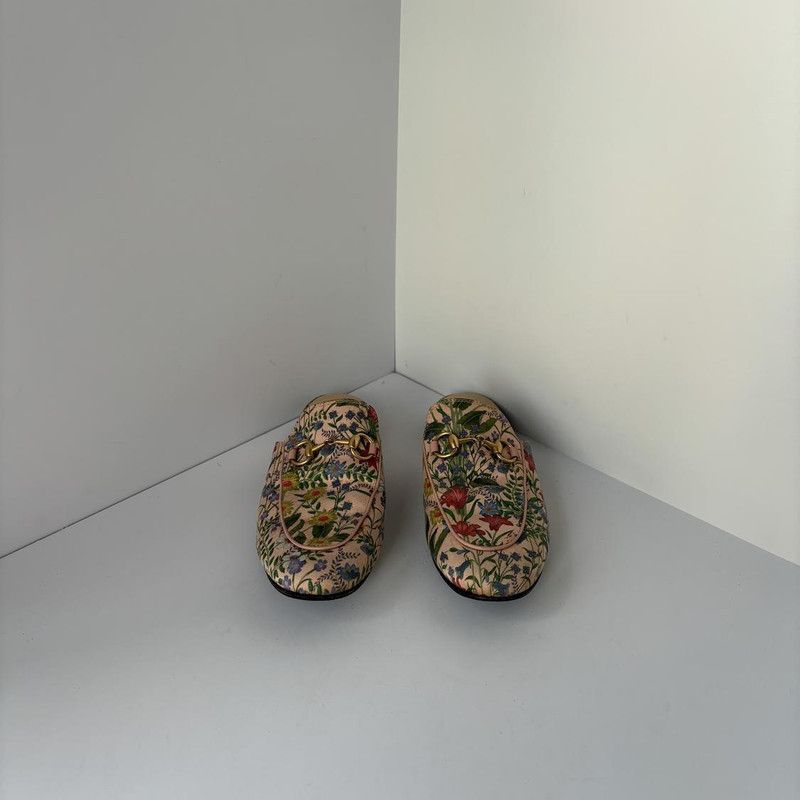 Gucci Gucci Valentine's Day Floral Mules 0079 Size US 5.5 / EU 38 - 2 Thumbnail