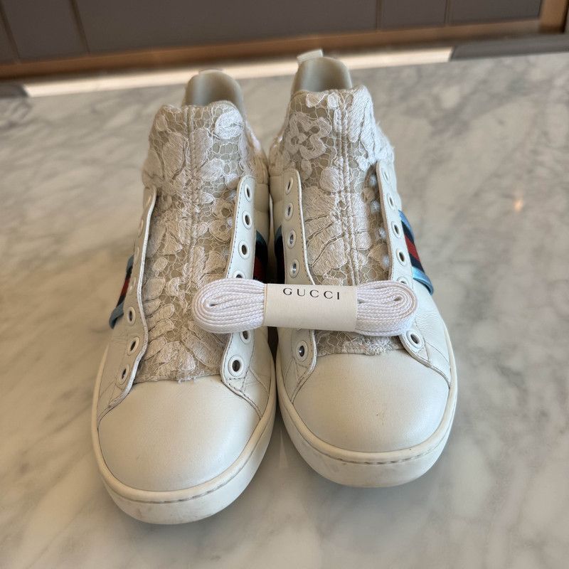 Gucci Gucci Stylish White Sneakers with Lace Detail 0079 Size US 5.5 / EU 38 - 2 Thumbnail