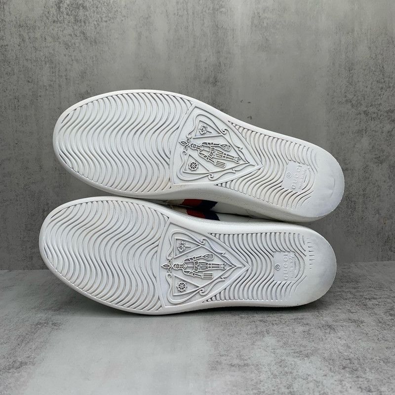 Gucci Gucci Ace Sneakers with Bees and Stars 0079 Size US 5 / IT 35 - 7 Thumbnail