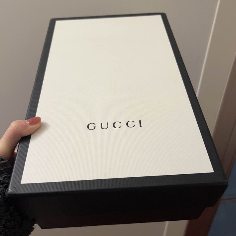 Gucci Gucci ACE Heart Leather Low-Top Sneakers 0079 Size US 5 / IT 35 - 6 Thumbnail