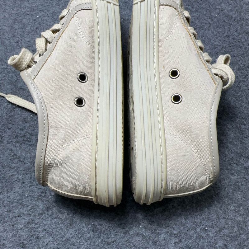 Gucci Gucci White Canvas Low-top Fashion Sneakers 0079 Size US 6 / IT 36 - 11 Thumbnail
