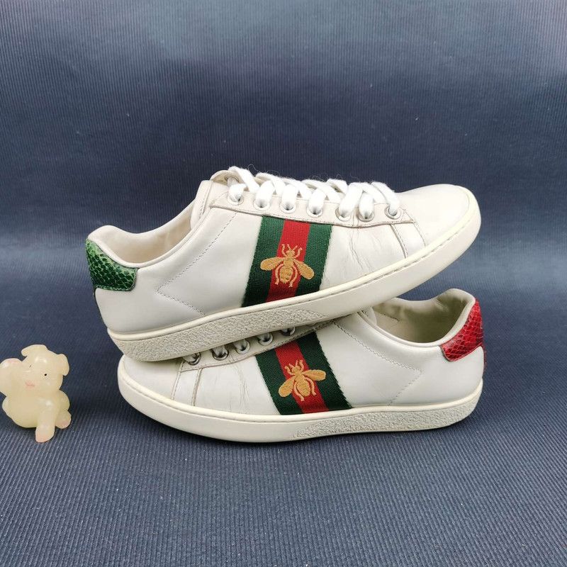 Gucci Gucci Ace Embroidered Fashion Sneakers for Women 0079 Size US 5 / IT 35 - 6 Thumbnail
