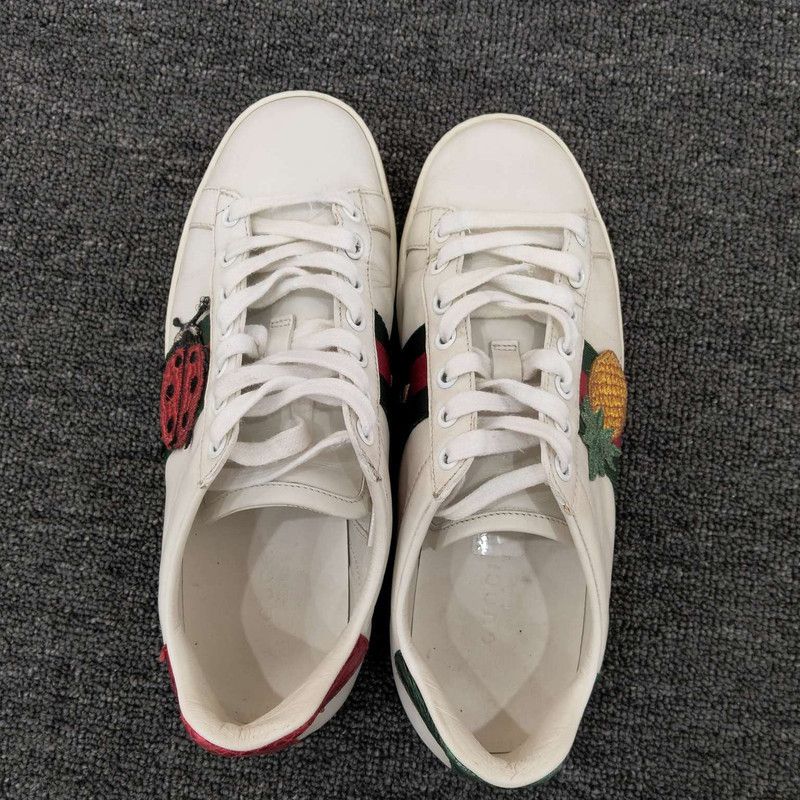 Gucci Gucci ACE Leather Ladybug Embroidered Sneakers 0079 Size US 5 / IT 35 - 7 Thumbnail