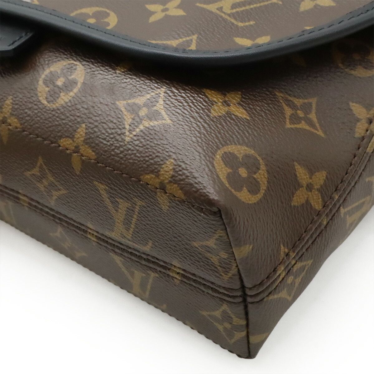 Louis Vuitton Louis Vuitton Louis Vuitton Magnetic Messenger Monogram Shoulder Bag Canvas Crossbody Bag M45557 DUTY FREE for USA Size ONE SIZE - 3 Thumbnail