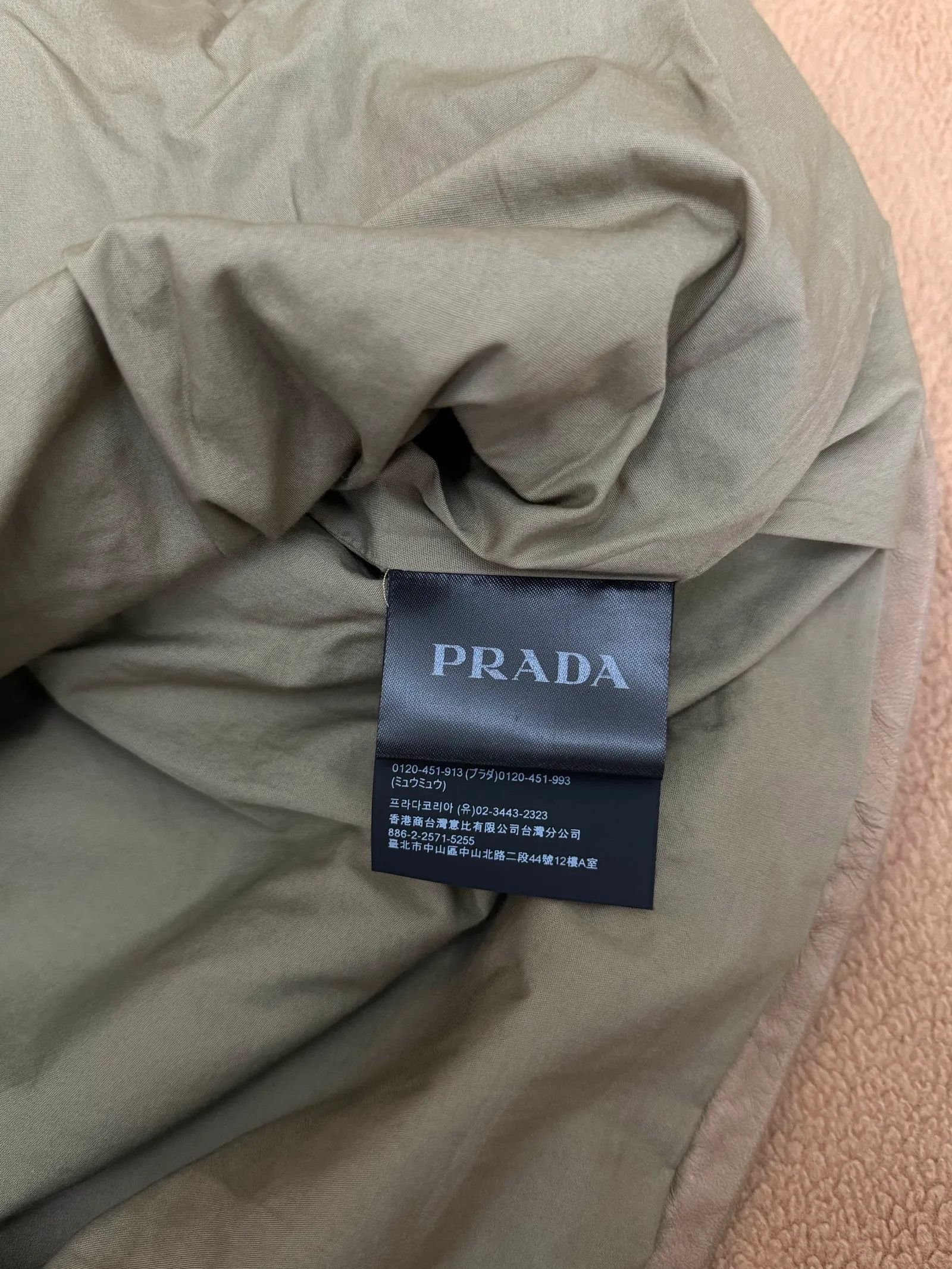 Prada Prada Short-sleeve Nappa Shirt Size US M / EU 48-50 / 2 - 3 Thumbnail