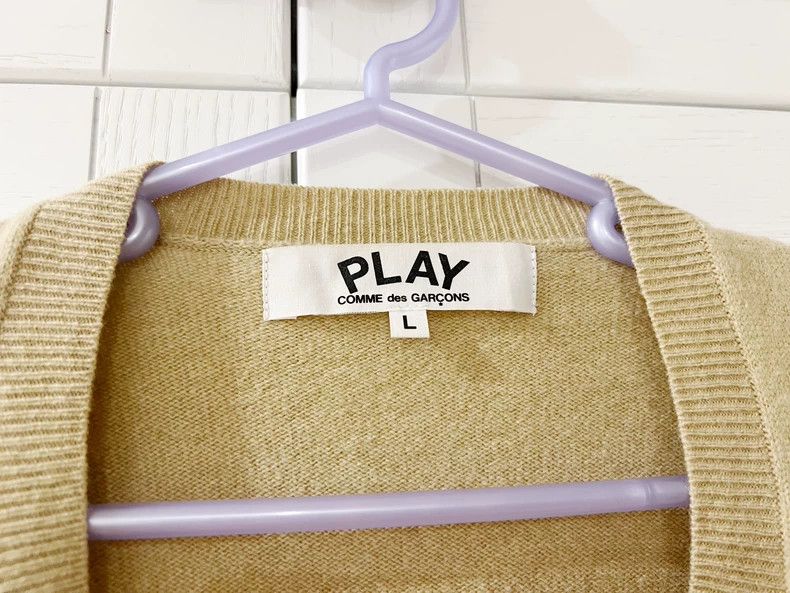 Comme des Garcons PLAY CDG Play Beige Wool Cardigan with Heart - dmc Size US L / EU 52-54 / 3 - 2 Thumbnail
