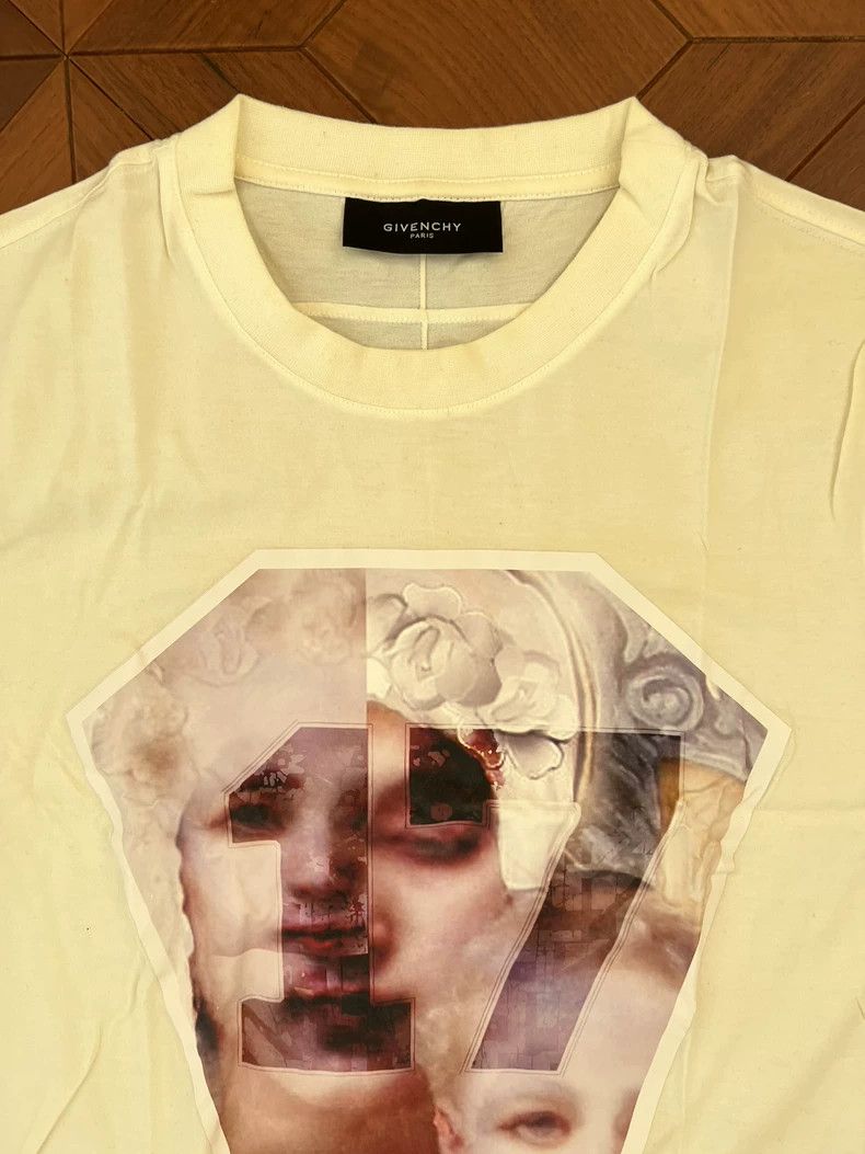 Givenchy Givenchy Medusa Print Short Sleeve T-shirt - dmc Size US S / EU 44-46 / 1 - 3 Thumbnail