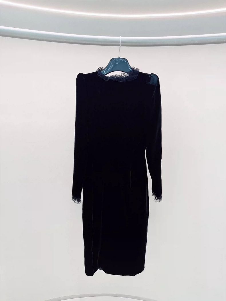 Yves Saint Laurent YSL Black Velvet Lace Dress - dmc Size US 34 / EU 50 - 2 Thumbnail