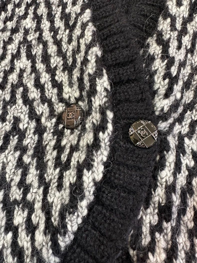 Chanel Chanel Black and White Pattern Mohair Wool Cardigan Coat - dmc Size US M / EU 48-50 / 2 - 4 Thumbnail