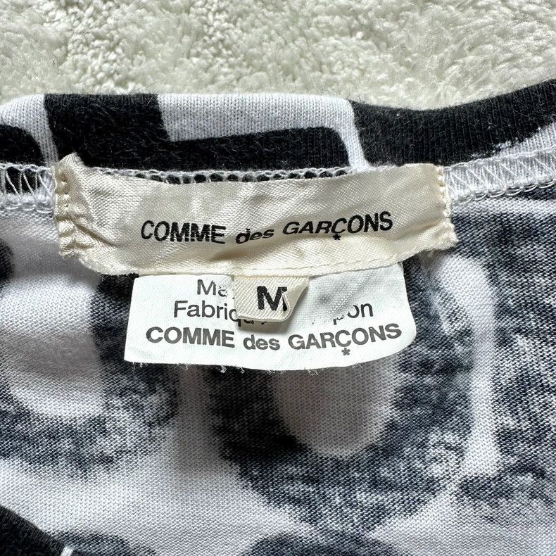 Comme des Garcons COMME des GARÇONS Black White Letter Print T-Shirt - dmc Size US M / EU 48-50 / 2 - 2 Thumbnail
