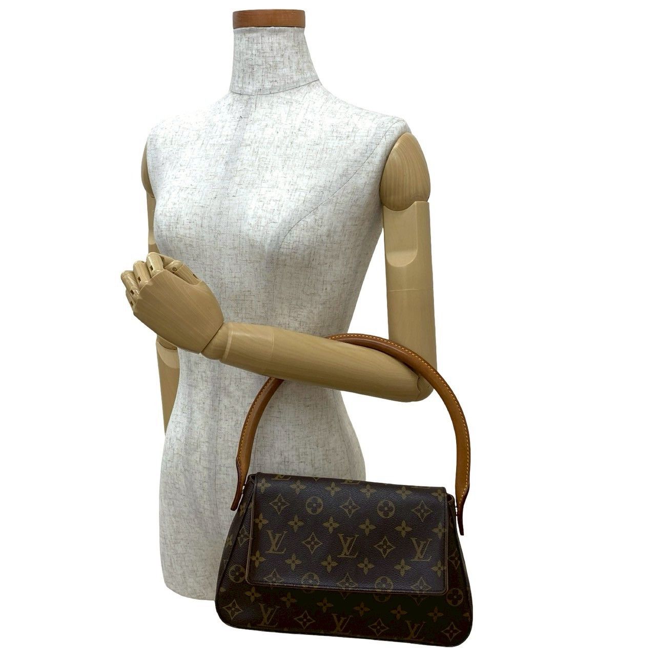 Louis Vuitton Louis Vuitton Louis Vuitton Looping Monogram Leather Shoulder Bag Canvas Shoulder Bag Size ONE SIZE - 3 Thumbnail