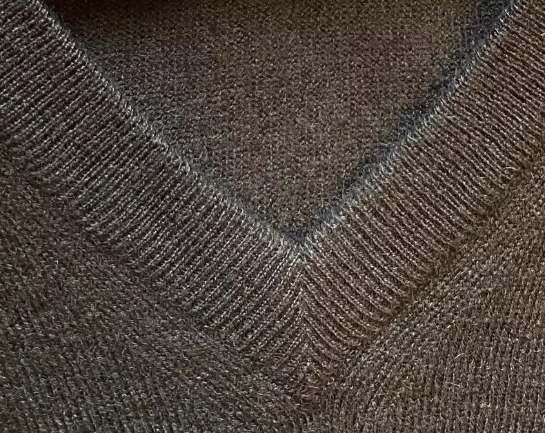 Loro Piana Loro Piana Dark Gray Cashmere V-Neck Sweater - dmc Size US M / EU 48-50 / 2 - 7 Thumbnail