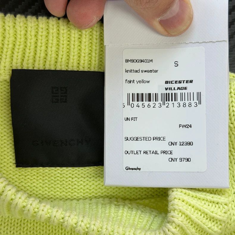 Givenchy Givenchy Square Logo Knit Sweater - dmc Size US S / EU 44-46 / 1 - 3 Thumbnail