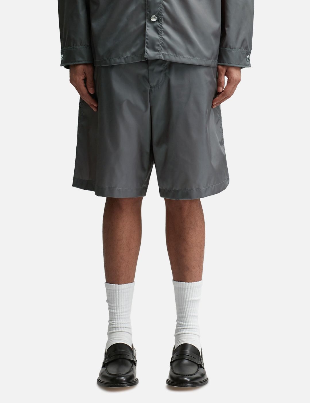 Prada $1.7K VALUE Re-Nylon Shorts Size US 32 / EU 48 - 4 Thumbnail