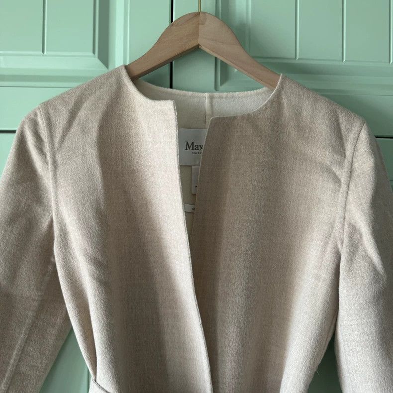 Max Mara MaxMara Beige Wool Coat with Belt Size US M / EU 48-50 / 2 - 6 Thumbnail