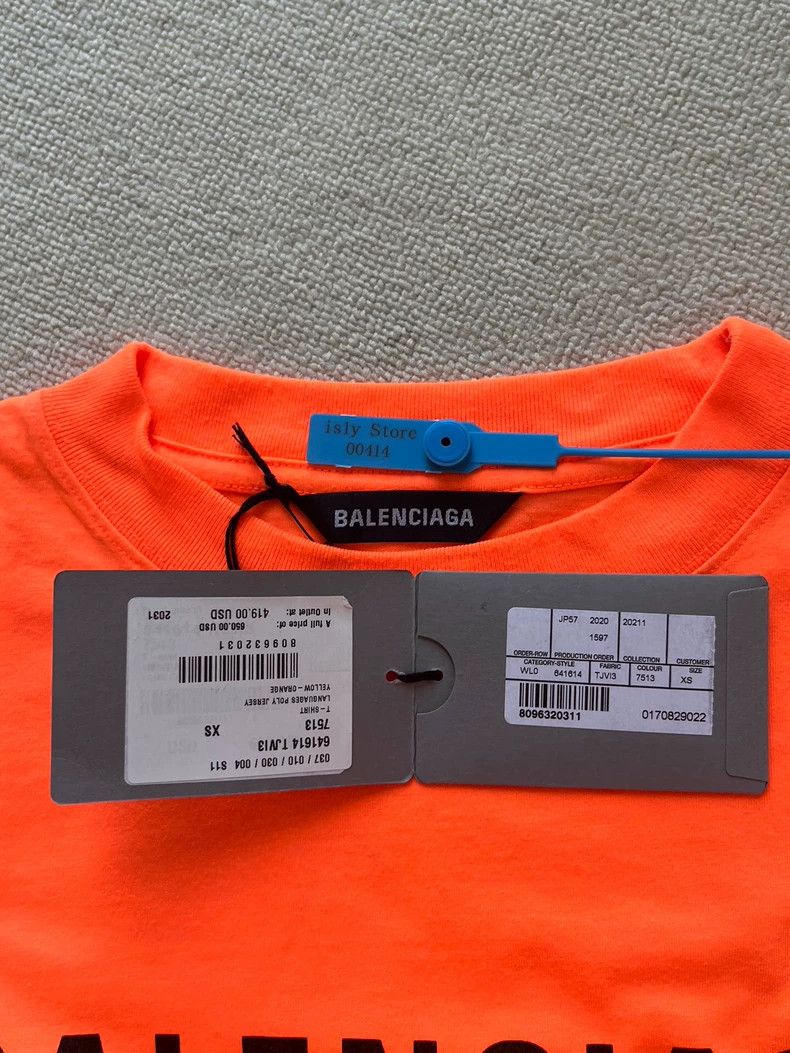 Balenciaga Balenciaga Seven Language Print Short Sleeve T-Shirt - dmc Size US XS / EU 42 / 0 - 4 Thumbnail