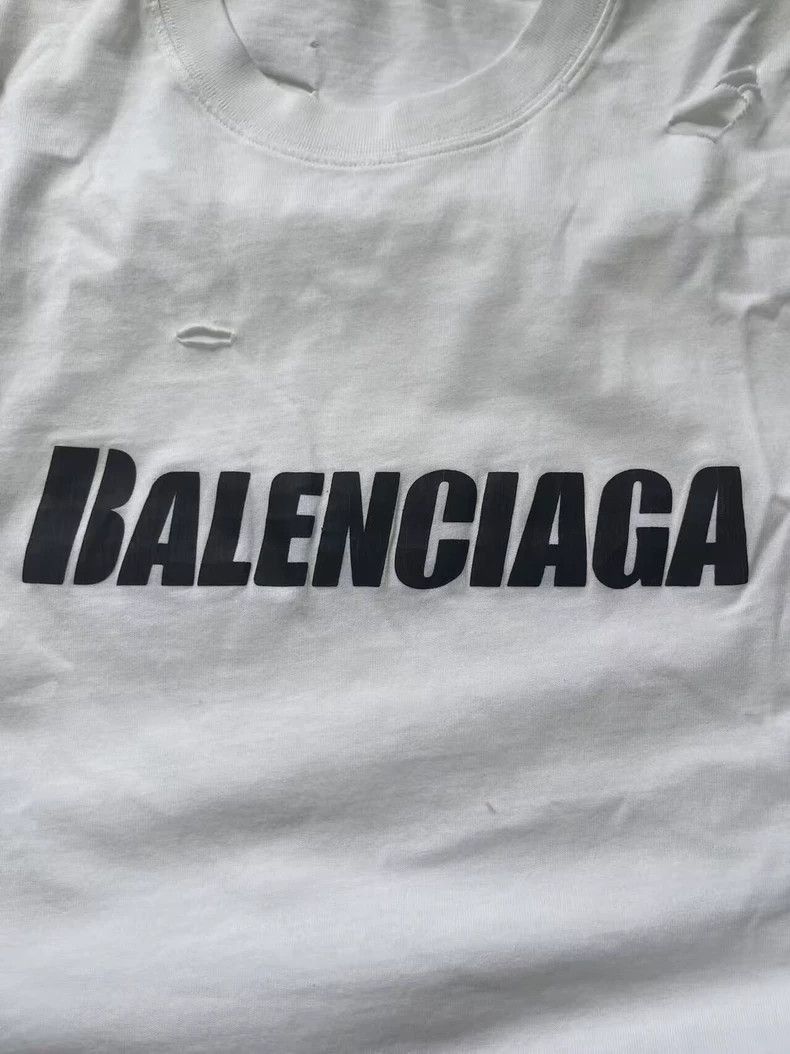 Balenciaga Balenciaga Destroyed Short Sleeve T-Shirt - dmc Size US M / EU 48-50 / 2 - 3 Thumbnail